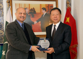 مشاہد بیجنگ میں ایشیائی رہنماؤں کانفرنس میں