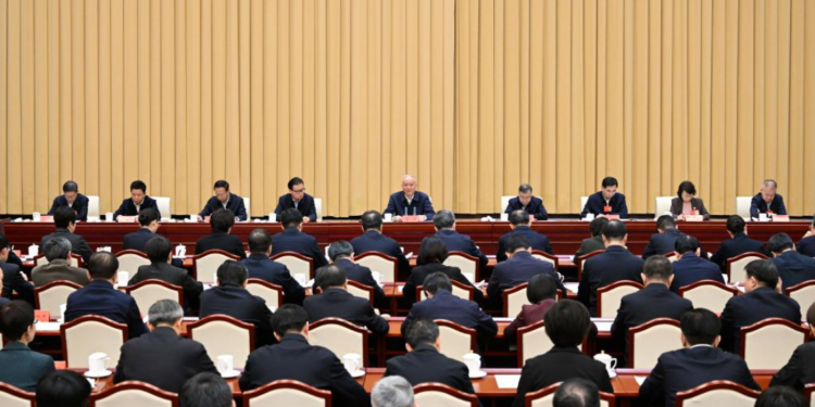 شی جن پنگ کا کم عمر بچوں کے اخلاقی و فکری معیار بلند کرنے کے لیے اقدامات پر زور