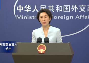 آبنائے ہرمزمیں بحری نقل و حمل کے مسئلے کی بنیادی وجہ ایران کے خلاف امریکہ اور اسرائیل کی غیر قانونی فوجی کارروائی ہے، چینی وزارت خارجہ